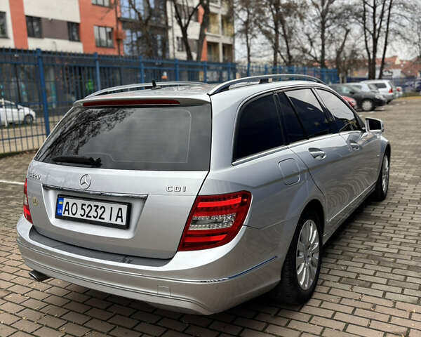 Сірий Мерседес Ц-Клас, об'ємом двигуна 2.14 л та пробігом 313 тис. км за 9950 $, фото 5 на Automoto.ua
