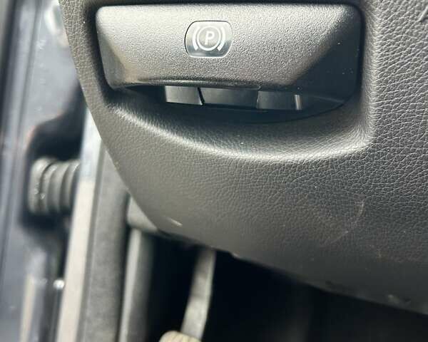 Сірий Мерседес Ц-Клас, об'ємом двигуна 2.99 л та пробігом 366 тис. км за 12700 $, фото 20 на Automoto.ua