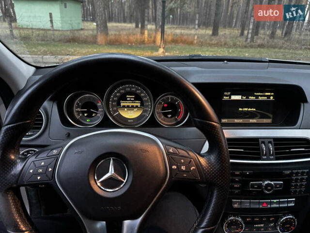 Сірий Мерседес Ц-Клас, об'ємом двигуна 2.2 л та пробігом 288 тис. км за 10800 $, фото 16 на Automoto.ua