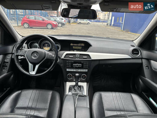 Сірий Мерседес Ц-Клас, об'ємом двигуна 2.14 л та пробігом 313 тис. км за 9950 $, фото 12 на Automoto.ua