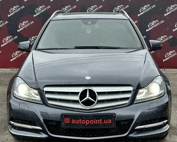 Сірий Мерседес Ц-Клас, об'ємом двигуна 2.99 л та пробігом 366 тис. км за 12700 $, фото 1 на Automoto.ua
