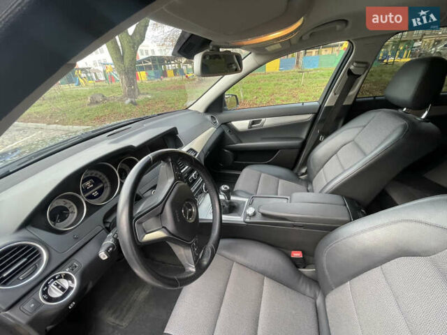 Сірий Мерседес Ц-Клас, об'ємом двигуна 1.8 л та пробігом 317 тис. км за 10500 $, фото 19 на Automoto.ua