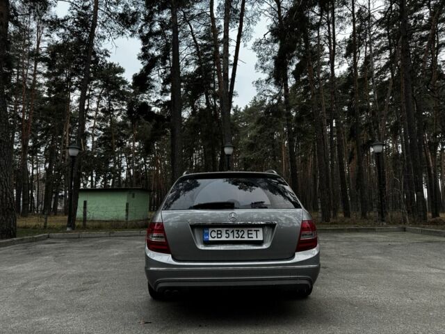 Серый Мерседес Ц-Класс, объемом двигателя 2.2 л и пробегом 288 тыс. км за 10800 $, фото 6 на Automoto.ua