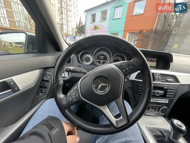 Сірий Мерседес Ц-Клас, об'ємом двигуна 1.8 л та пробігом 317 тис. км за 10500 $, фото 22 на Automoto.ua