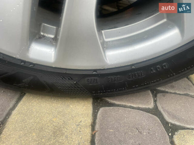 Сірий Мерседес Ц-Клас, об'ємом двигуна 1.8 л та пробігом 317 тис. км за 10500 $, фото 16 на Automoto.ua