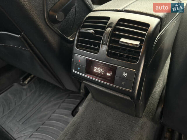 Сірий Мерседес Ц-Клас, об'ємом двигуна 2.14 л та пробігом 313 тис. км за 9950 $, фото 22 на Automoto.ua