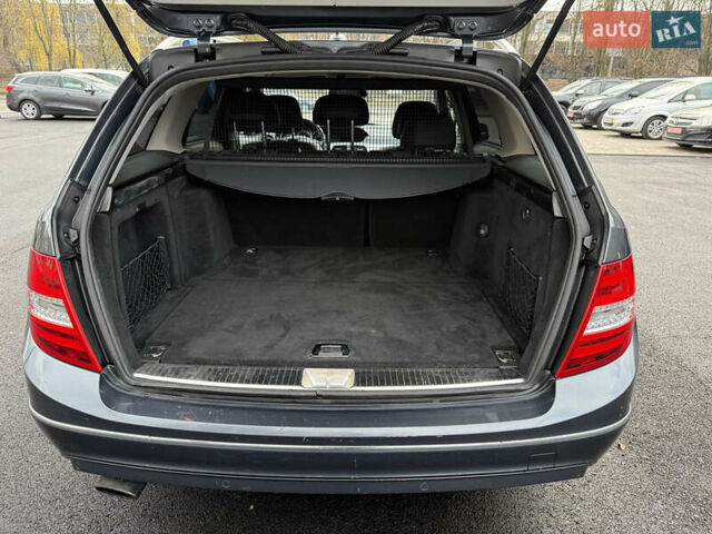 Серый Мерседес Ц-Класс, объемом двигателя 1.8 л и пробегом 317 тыс. км за 10650 $, фото 17 на Automoto.ua