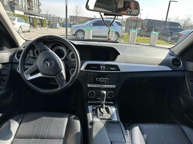 Сірий Мерседес Ц-Клас, об'ємом двигуна 2.1 л та пробігом 306 тис. км за 9500 $, фото 7 на Automoto.ua