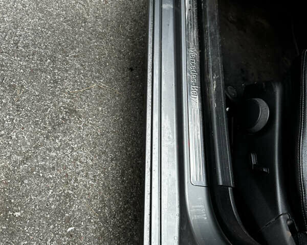 Сірий Мерседес Ц-Клас, об'ємом двигуна 2.2 л та пробігом 288 тис. км за 10800 $, фото 13 на Automoto.ua