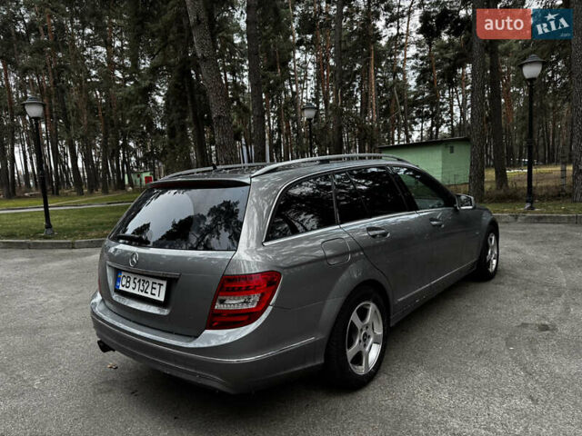 Сірий Мерседес Ц-Клас, об'ємом двигуна 2.2 л та пробігом 288 тис. км за 10800 $, фото 4 на Automoto.ua
