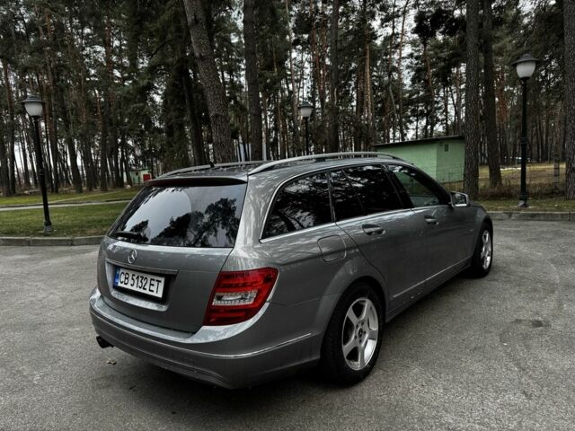 Серый Мерседес Ц-Класс, объемом двигателя 2.2 л и пробегом 288 тыс. км за 10800 $, фото 5 на Automoto.ua