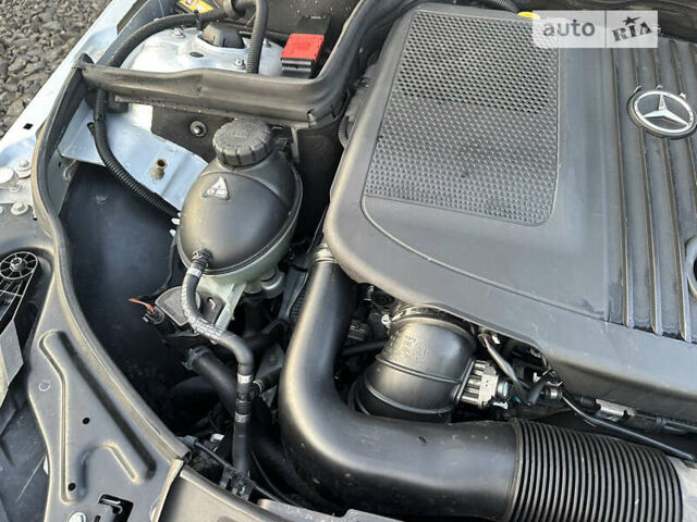 Сірий Мерседес Ц-Клас, об'ємом двигуна 2.2 л та пробігом 225 тис. км за 11400 $, фото 27 на Automoto.ua