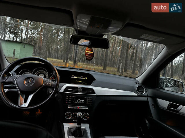 Сірий Мерседес Ц-Клас, об'ємом двигуна 2.2 л та пробігом 288 тис. км за 10800 $, фото 19 на Automoto.ua