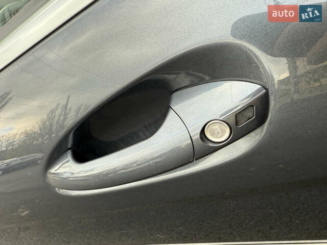 Серый Мерседес Ц-Класс, объемом двигателя 1.8 л и пробегом 317 тыс. км за 10650 $, фото 18 на Automoto.ua