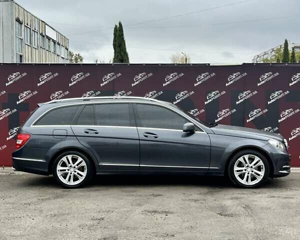 Сірий Мерседес Ц-Клас, об'ємом двигуна 2.99 л та пробігом 366 тис. км за 12700 $, фото 3 на Automoto.ua