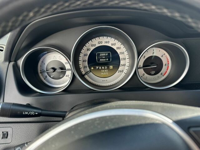 Сірий Мерседес Ц-Клас, об'ємом двигуна 2.1 л та пробігом 306 тис. км за 9500 $, фото 10 на Automoto.ua