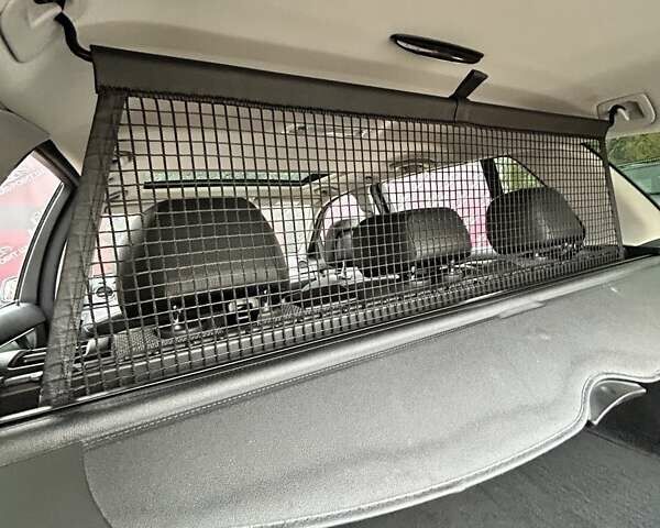 Сірий Мерседес Ц-Клас, об'ємом двигуна 2.99 л та пробігом 366 тис. км за 12700 $, фото 30 на Automoto.ua