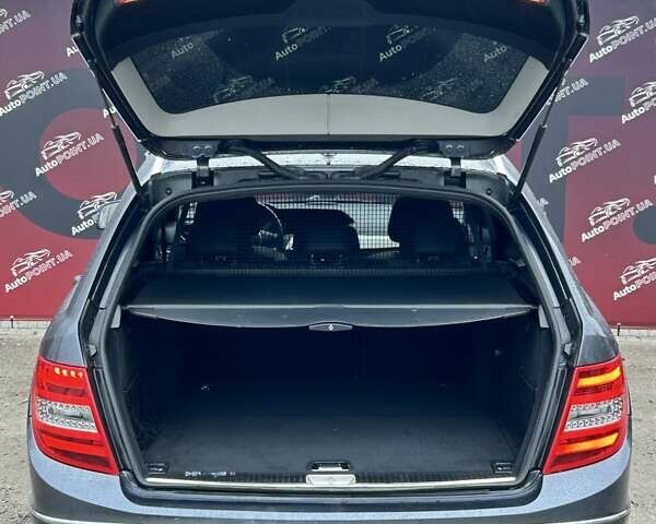 Сірий Мерседес Ц-Клас, об'ємом двигуна 2.99 л та пробігом 366 тис. км за 12700 $, фото 9 на Automoto.ua