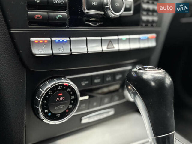 Сірий Мерседес Ц-Клас, об'ємом двигуна 2.14 л та пробігом 313 тис. км за 9950 $, фото 21 на Automoto.ua