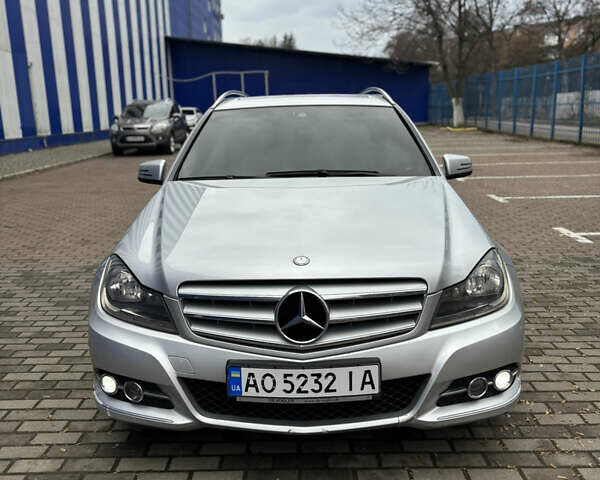 Сірий Мерседес Ц-Клас, об'ємом двигуна 2.14 л та пробігом 313 тис. км за 9950 $, фото 2 на Automoto.ua