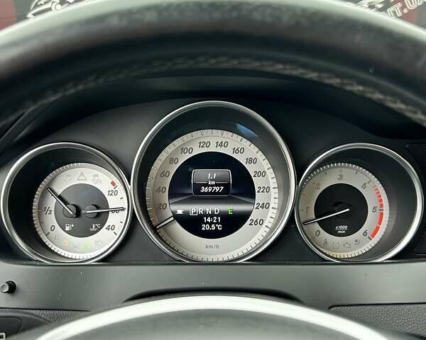 Сірий Мерседес Ц-Клас, об'ємом двигуна 2.99 л та пробігом 366 тис. км за 12700 $, фото 18 на Automoto.ua