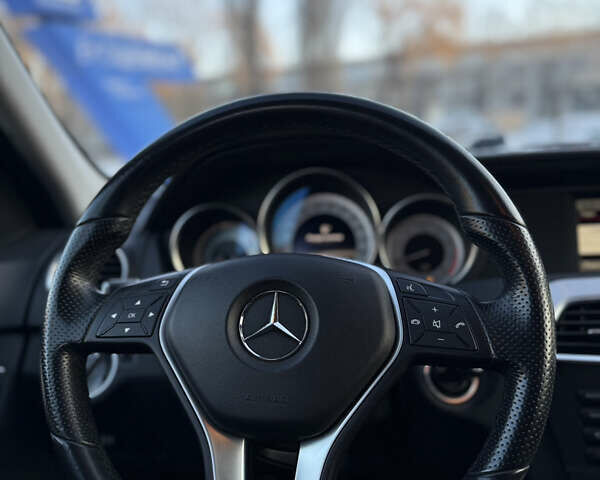 Сірий Мерседес Ц-Клас, об'ємом двигуна 1.8 л та пробігом 317 тис. км за 10599 $, фото 10 на Automoto.ua