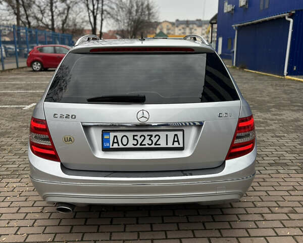 Сірий Мерседес Ц-Клас, об'ємом двигуна 2.14 л та пробігом 313 тис. км за 9950 $, фото 4 на Automoto.ua
