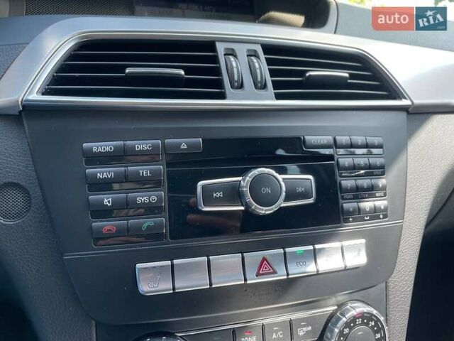 Серый Мерседес Ц-Класс, объемом двигателя 2.14 л и пробегом 306 тыс. км за 10490 $, фото 20 на Automoto.ua