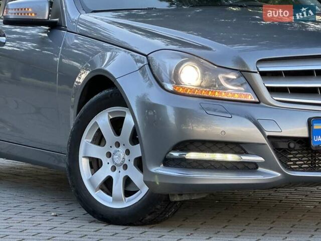 Сірий Мерседес Ц-Клас, об'ємом двигуна 2.2 л та пробігом 250 тис. км за 12850 $, фото 5 на Automoto.ua