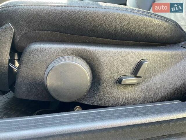 Серый Мерседес Ц-Класс, объемом двигателя 2.14 л и пробегом 306 тыс. км за 10490 $, фото 28 на Automoto.ua