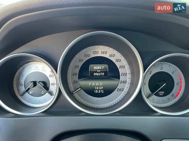 Серый Мерседес Ц-Класс, объемом двигателя 2.14 л и пробегом 306 тыс. км за 10490 $, фото 17 на Automoto.ua