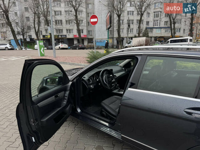 Сірий Мерседес Ц-Клас, об'ємом двигуна 2.14 л та пробігом 308 тис. км за 9900 $, фото 10 на Automoto.ua