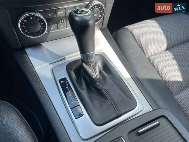 Серый Мерседес Ц-Класс, объемом двигателя 2.14 л и пробегом 306 тыс. км за 10490 $, фото 22 на Automoto.ua