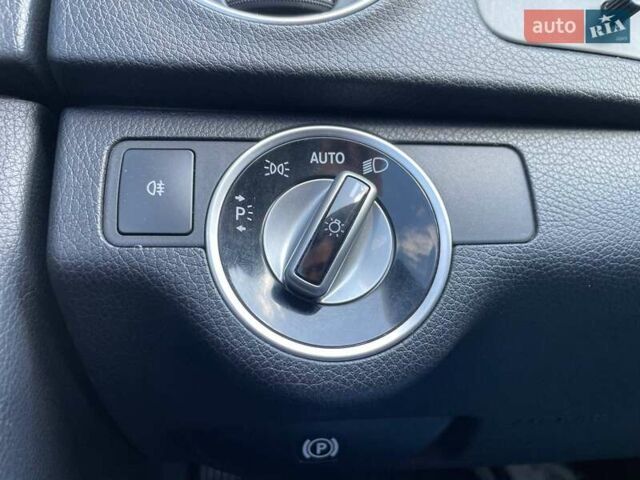 Серый Мерседес Ц-Класс, объемом двигателя 2.14 л и пробегом 306 тыс. км за 10490 $, фото 26 на Automoto.ua