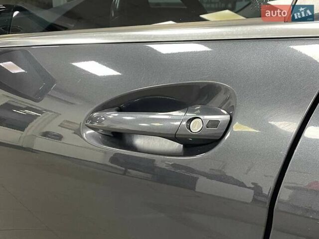 Серый Мерседес Ц-Класс, объемом двигателя 2.14 л и пробегом 306 тыс. км за 10490 $, фото 16 на Automoto.ua