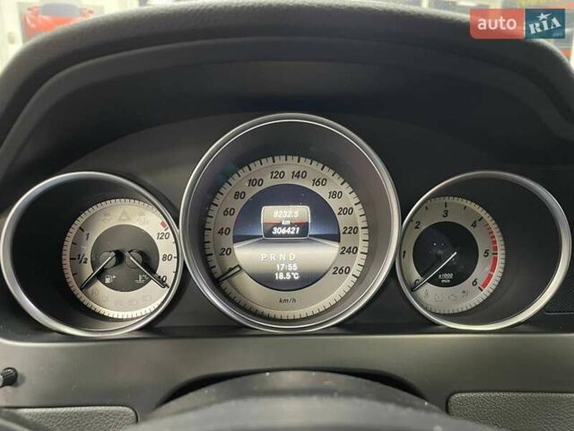 Сірий Мерседес Ц-Клас, об'ємом двигуна 2.14 л та пробігом 306 тис. км за 10490 $, фото 25 на Automoto.ua