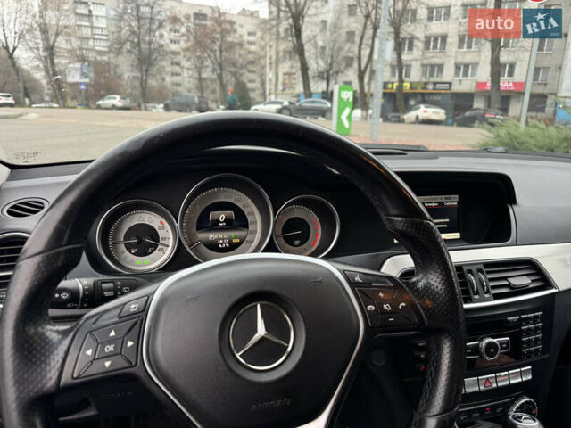Сірий Мерседес Ц-Клас, об'ємом двигуна 2.14 л та пробігом 308 тис. км за 9900 $, фото 16 на Automoto.ua