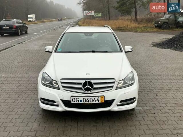 Серый Мерседес Ц-Класс, объемом двигателя 2.15 л и пробегом 265 тыс. км за 13500 $, фото 1 на Automoto.ua