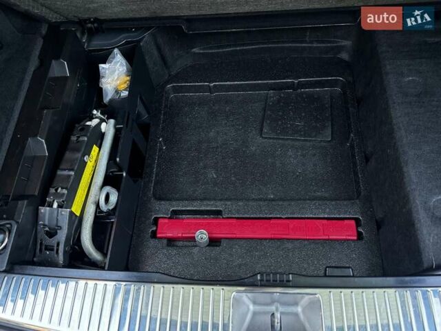 Сірий Мерседес Ц-Клас, об'ємом двигуна 2.2 л та пробігом 250 тис. км за 12850 $, фото 105 на Automoto.ua