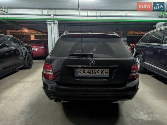 Серый Мерседес Ц-Класс, объемом двигателя 2.14 л и пробегом 210 тыс. км за 13000 $, фото 9 на Automoto.ua