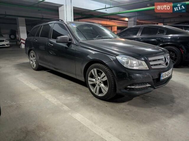 Серый Мерседес Ц-Класс, объемом двигателя 2.14 л и пробегом 210 тыс. км за 13000 $, фото 7 на Automoto.ua