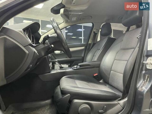 Сірий Мерседес Ц-Клас, об'ємом двигуна 2.14 л та пробігом 306 тис. км за 10490 $, фото 34 на Automoto.ua