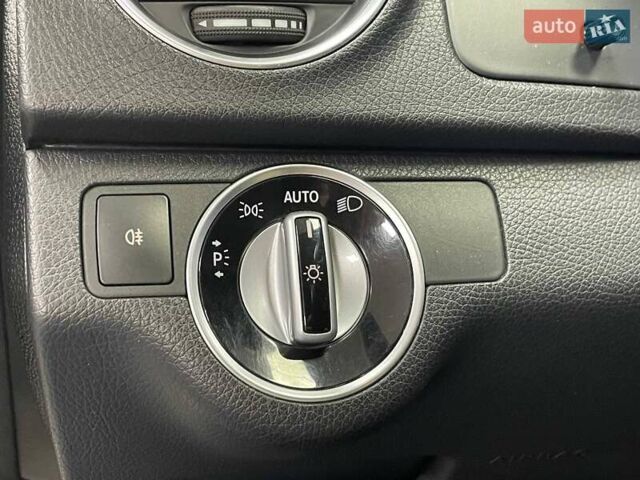 Сірий Мерседес Ц-Клас, об'ємом двигуна 2.14 л та пробігом 306 тис. км за 10490 $, фото 20 на Automoto.ua