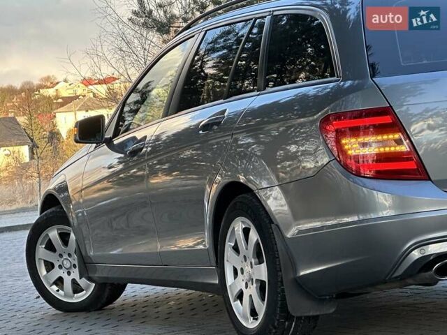 Сірий Мерседес Ц-Клас, об'ємом двигуна 2.2 л та пробігом 250 тис. км за 12850 $, фото 24 на Automoto.ua