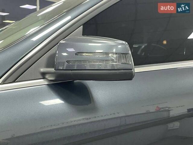 Серый Мерседес Ц-Класс, объемом двигателя 2.14 л и пробегом 306 тыс. км за 10490 $, фото 14 на Automoto.ua