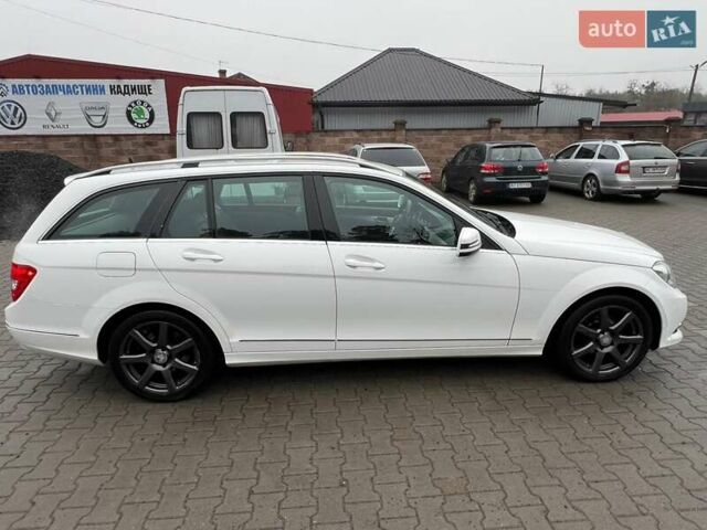 Серый Мерседес Ц-Класс, объемом двигателя 2.15 л и пробегом 265 тыс. км за 13500 $, фото 10 на Automoto.ua