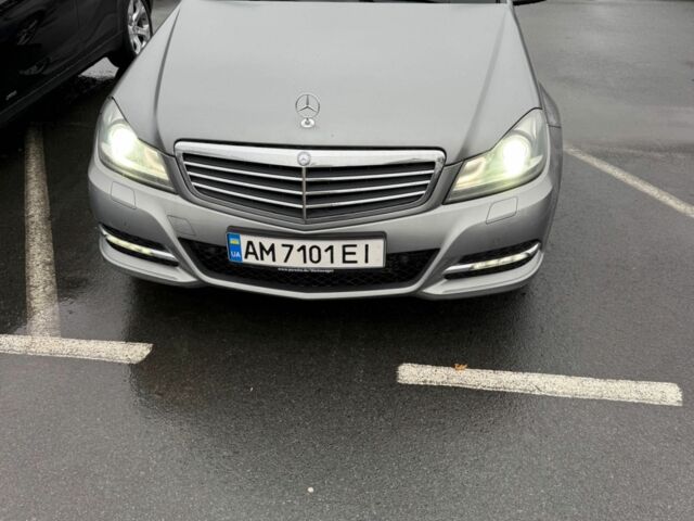 Сірий Мерседес Ц-Клас, об'ємом двигуна 2.2 л та пробігом 218 тис. км за 11000 $, фото 3 на Automoto.ua