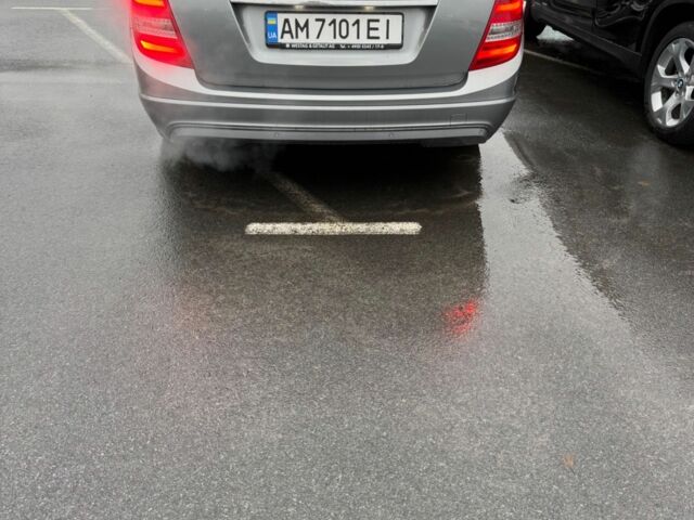 Сірий Мерседес Ц-Клас, об'ємом двигуна 2.2 л та пробігом 218 тис. км за 11000 $, фото 7 на Automoto.ua