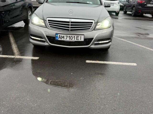Сірий Мерседес Ц-Клас, об'ємом двигуна 2.2 л та пробігом 218 тис. км за 11000 $, фото 9 на Automoto.ua