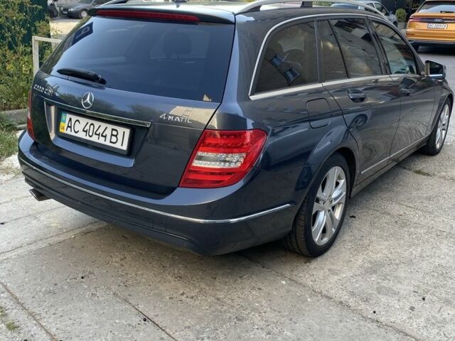 Серый Мерседес Ц-Класс, объемом двигателя 2.1 л и пробегом 220 тыс. км за 14900 $, фото 15 на Automoto.ua